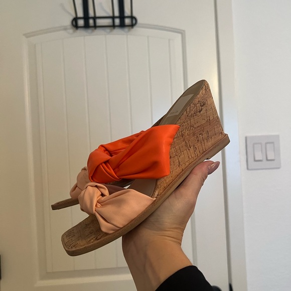 Dolce Vita Wedges - Picture 4 of 6